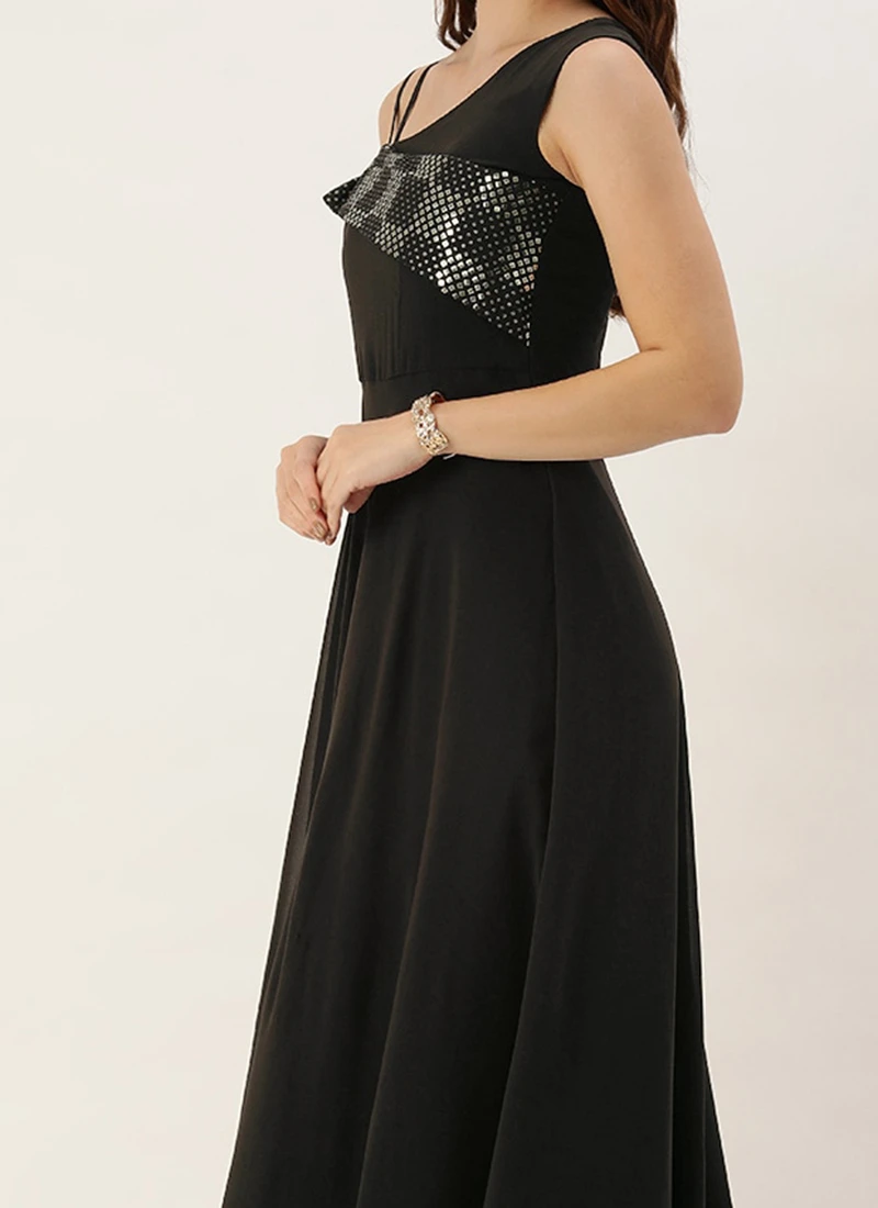 Teen Girls Black Georgette Embroidered Gown Party Wear